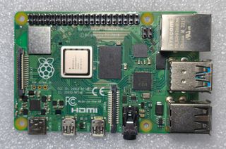 Raspberry Pi 4B 2GB