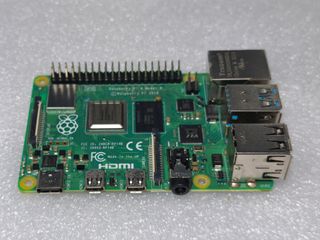 Raspberry Pi 4B 2GB