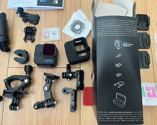 GoPro Hero 11 Black Mini + Accesorios