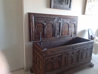 Arca catalana madera siglo XVII