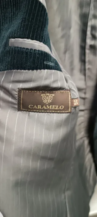 Chaqueta de pana negra