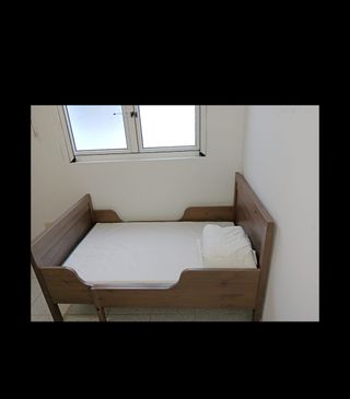 Cama infantil de madera extensible