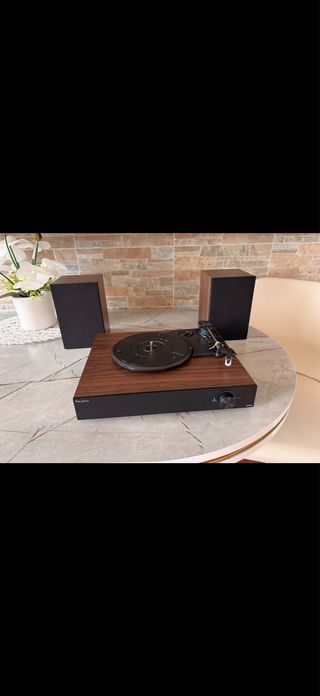 Tocadiscos Audizio RP325W con altavoces