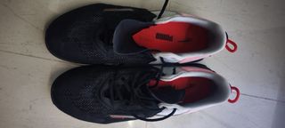 Zapatillas Puma Negras y Rojas Como nuevas