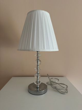 Lámpara de mesa salón cristal y tela