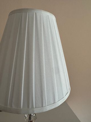 Lámpara de mesa salón cristal y tela