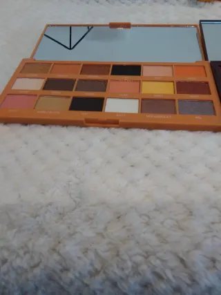 Lote Maquillaje Revolution + Regalo