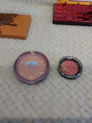 Lote Maquillaje Revolution + Regalo