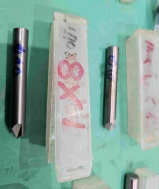 FRESAS DE METAL DURO ESPECIALES PARA HACER ASIENTO