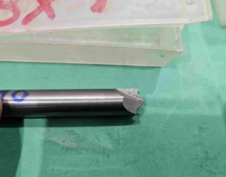 FRESAS DE METAL DURO ESPECIALES PARA HACER ASIENTO