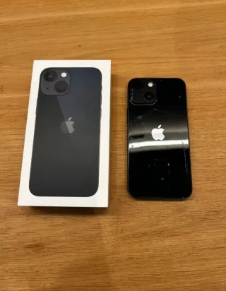 iPhone 13 mini 89% batería