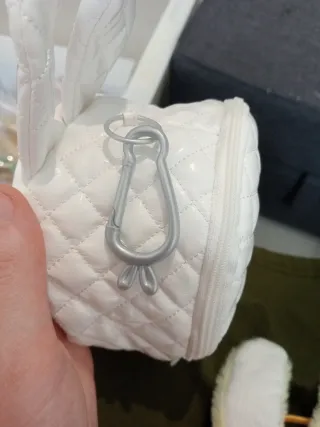 Na na na Surprise pochette coniglio bianco