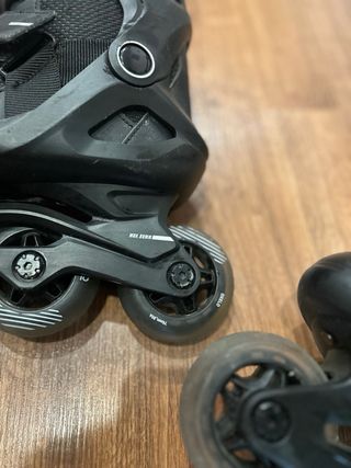 Patines en línea negros