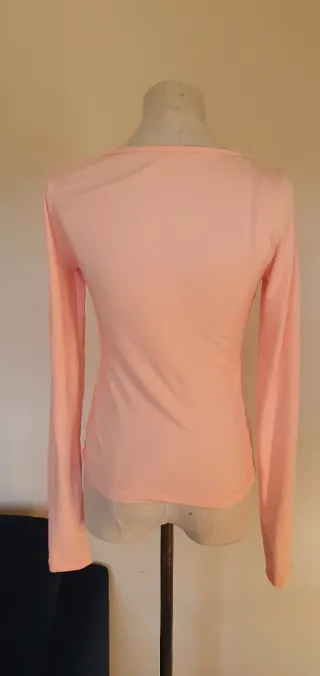 Top Shein rosa con lazo