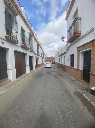 Chalet en venta en Carmona