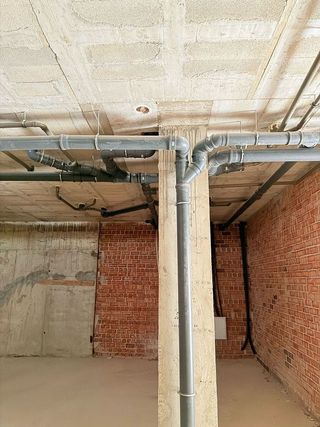 Local comercial en venta en Puerto - Plaza de Toros en Estepona