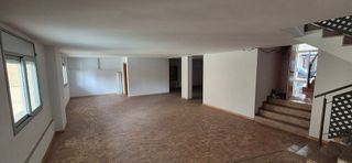 Local comercial en venta en La Plana en Esplugues de Llobregat