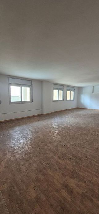 Local comercial en venta en La Plana en Esplugues de Llobregat