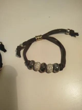 Bracciali con brillantini e cuore