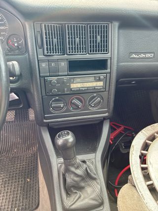 Audi clásico 1990 para piezas 90.000k impecable