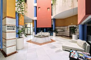 Oficina en venta en Puerto Banús en Marbella