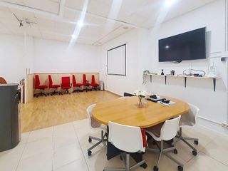 Local comercial en venta en Barri del Mar - Ribes Roges en Vilanova i La Geltrú