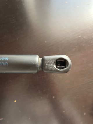 Amortiguador capó Ford Mondeo MK3