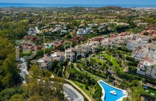 Casa adosada en alquiler en Los Naranjos - Las Brisas en Marbella