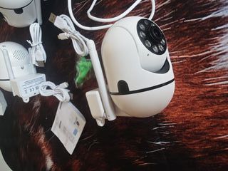 4 CAMARAS DE VIGILANCIA SIN USO + 2 DE REGALO