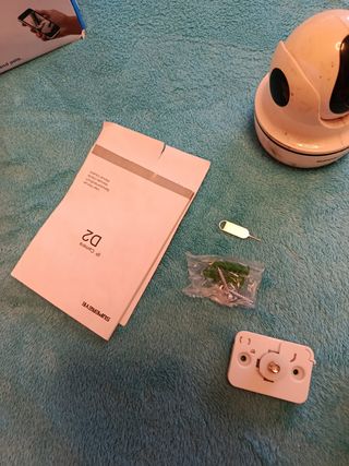 4 CAMARAS DE VIGILANCIA SIN USO + 2 DE REGALO