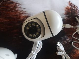 4 CAMARAS DE VIGILANCIA SIN USO + 2 DE REGALO