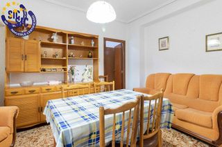 Piso en venta en Zona Avenida al Vedat en Torrent