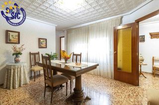 Piso en venta en Zona Avenida al Vedat en Torrent