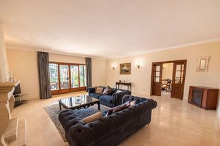 Chalet en alquiler en Elviria en Marbella