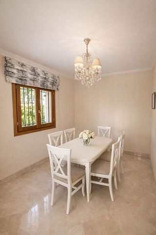 Chalet en alquiler en Elviria en Marbella