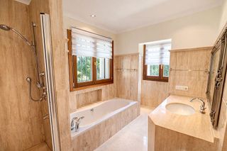 Chalet en alquiler en Elviria en Marbella