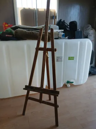 Trípode de madera para pintar