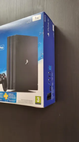 PS4 Pro 1TB Jet Black - Solo Caja