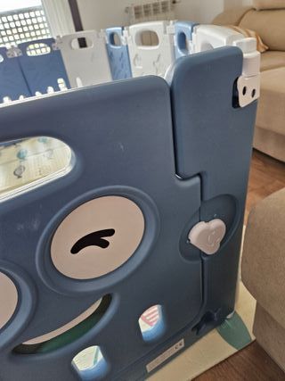 Parque, cerquita infantil para bebés