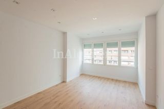 Piso en alquiler en Castillejos en Madrid