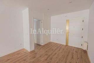 Piso en alquiler en Castillejos en Madrid