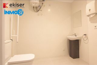 Oficina en alquiler en Ermitagaña - Mendebaldea en Pamplona