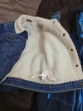 2 Chamarras para Niño.vaquera 4 años y la otra 5 a