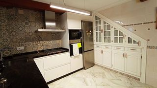 Casa adosada en venta en V Centenario-Piletas-Capuchinos en Sanlúcar de Barrameda