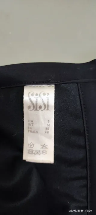 Bikini rigato bianco e nero con coppe ISIS AQUA