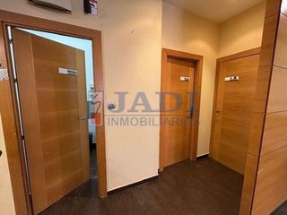 Local comercial en venta en Valdepeñas
