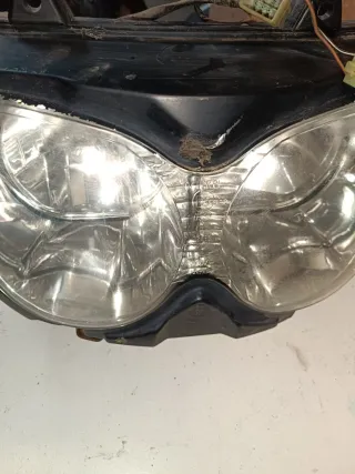 Faro Delantero Suzuki GSXF 750
