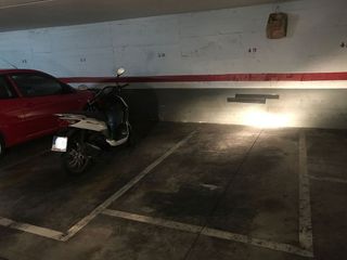 Garaje en venta en Sants en Barcelona