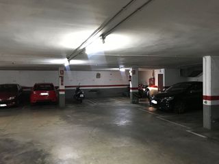 Garaje en venta en Sants en Barcelona