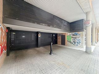 Garaje en venta en Sants-Badal en Barcelona